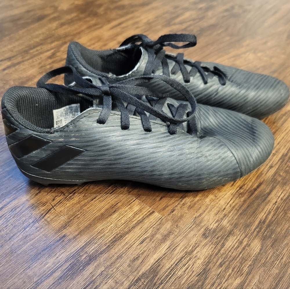 Adidas Nemesis Boys Cleats Size 3 Soccer